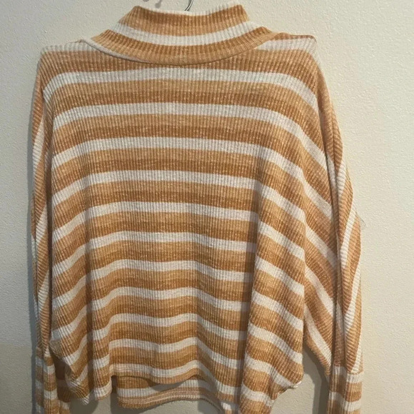 Abound honey yellow and white striped blouse - Picture 3 of 5